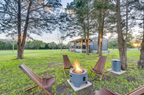 Near Majek Vineyard Private Schulenburg Cabin